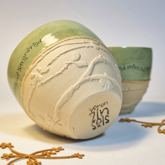 B257-930 - handgemaakte mok temijnertijd